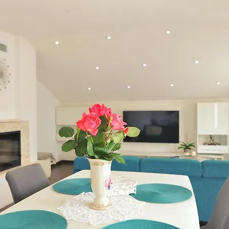 Sea View Apartment